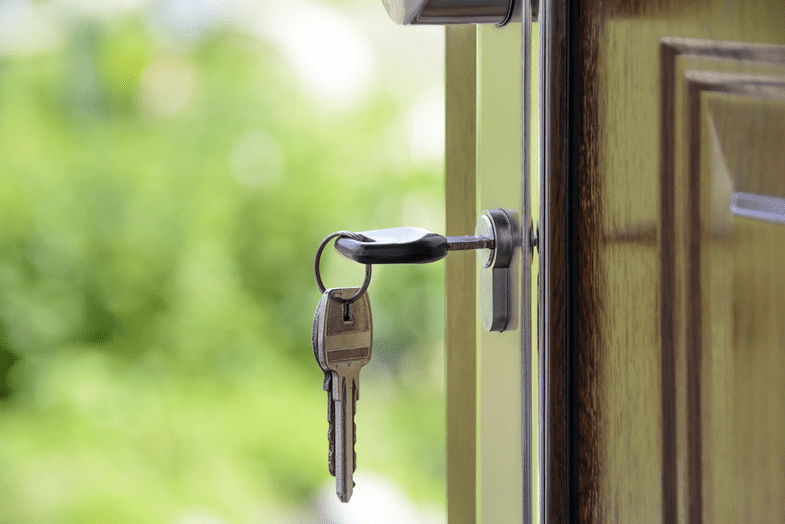 7-tips-to-drastically-improve-your-front-door-security